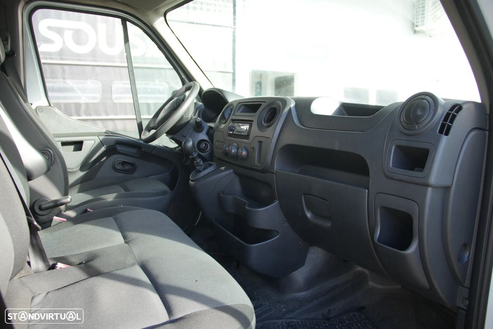 Renault Master Maxi Longa R. Duplo 2.3DCI 163cv L4H3 - 10