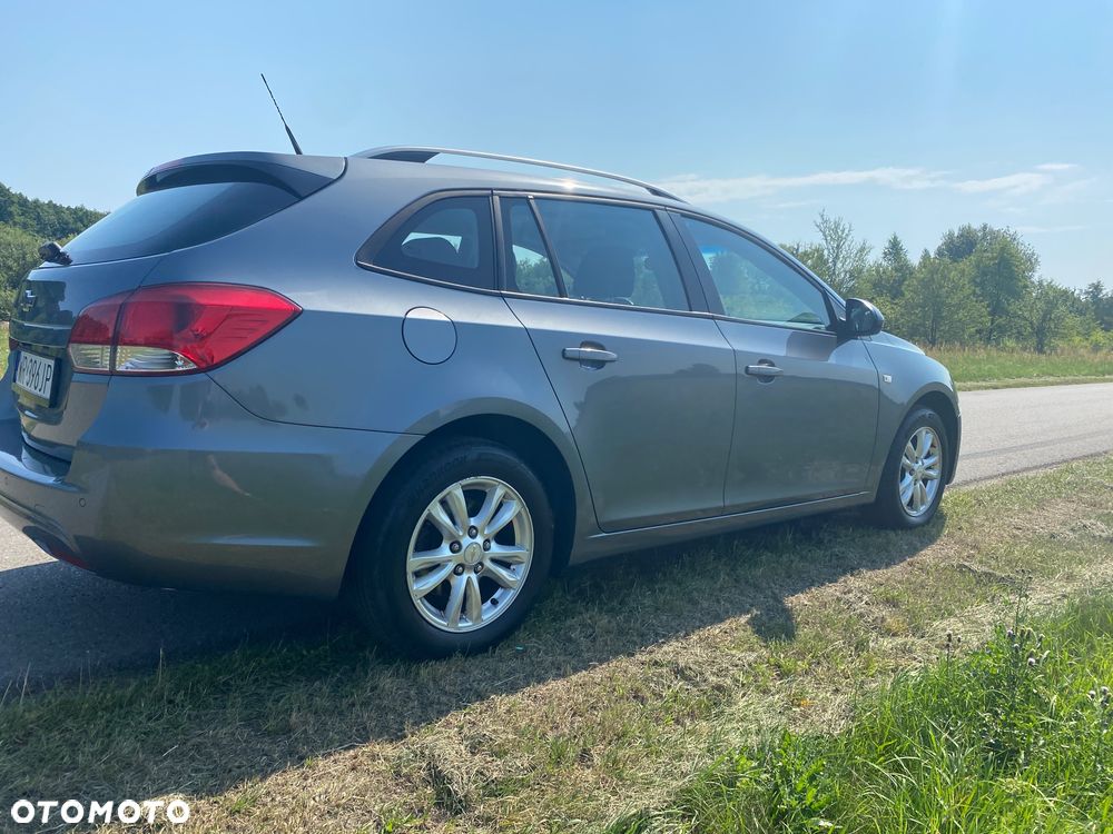 Chevrolet Cruze 1.7 D LT+ - 9