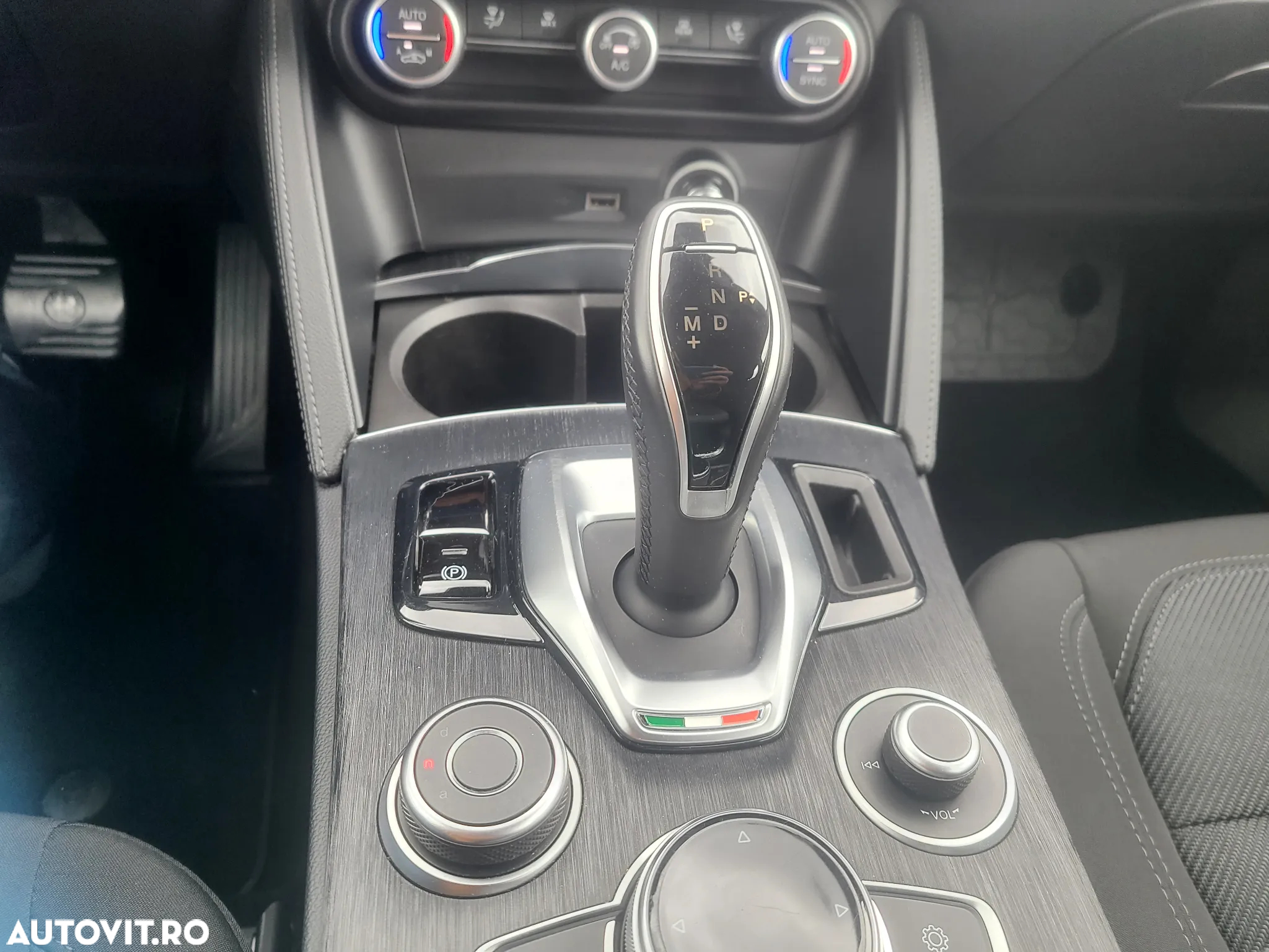 Alfa Romeo Stelvio 2.2 Diesel 16V AT8 Super - 23