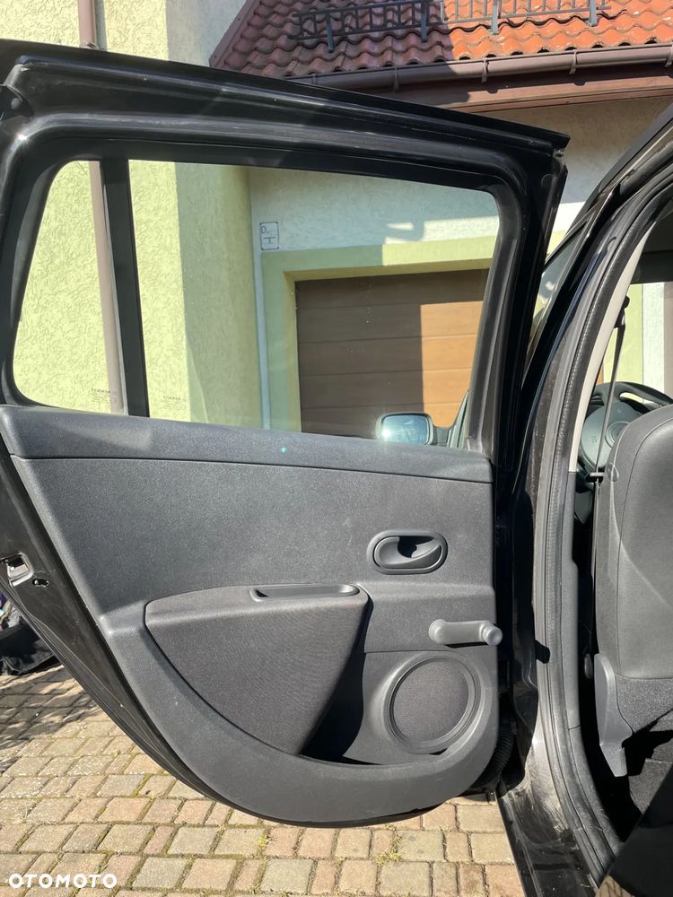 Renault Clio - 18