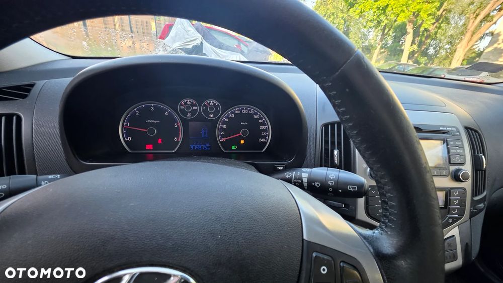 Hyundai i30 1.6 CRDi Comfort EU5 - 3