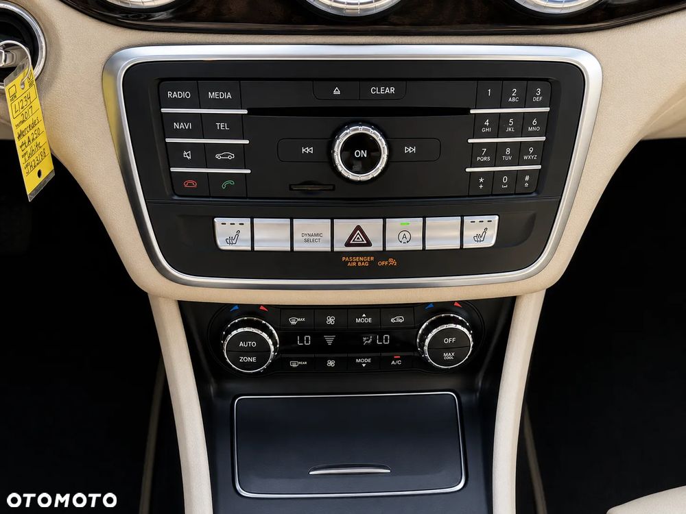 Mercedes-Benz CLA 250 4Matic 7G-DCT - 15