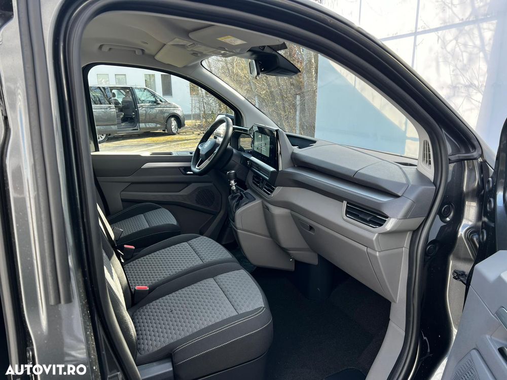 Volkswagen Caravelle - 10