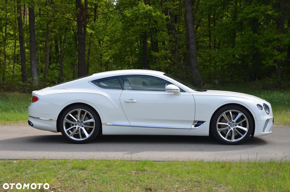 Bentley Continental GT - 15