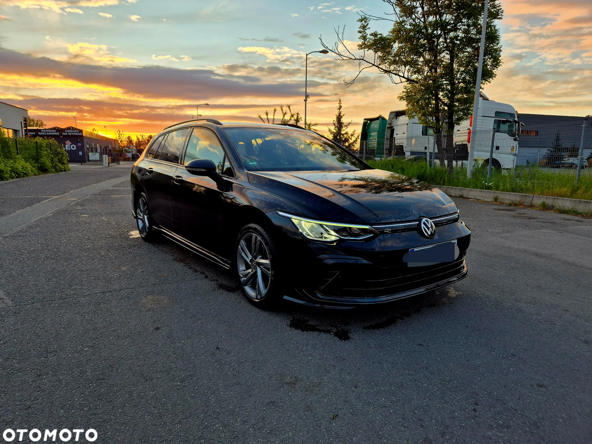 Volkswagen Golf Variant 1.5 TSI OPF R-Line - 2