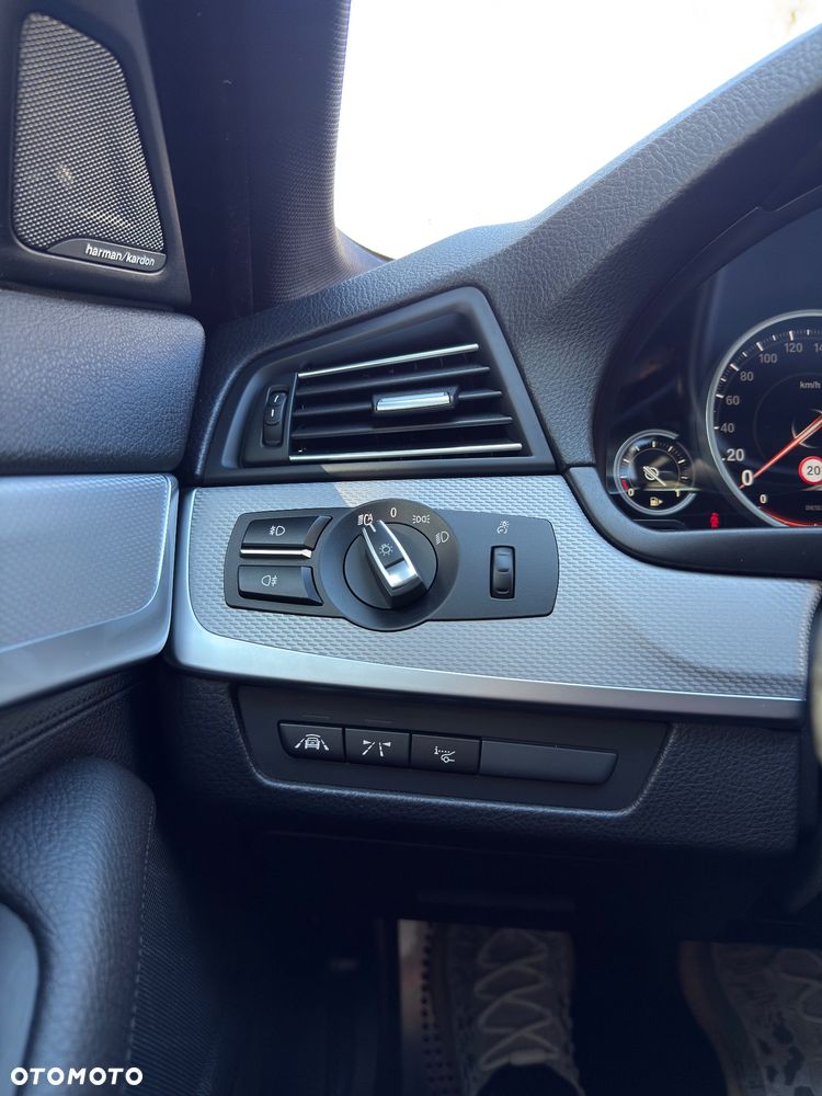 BMW Seria 5 530d xDrive - 23