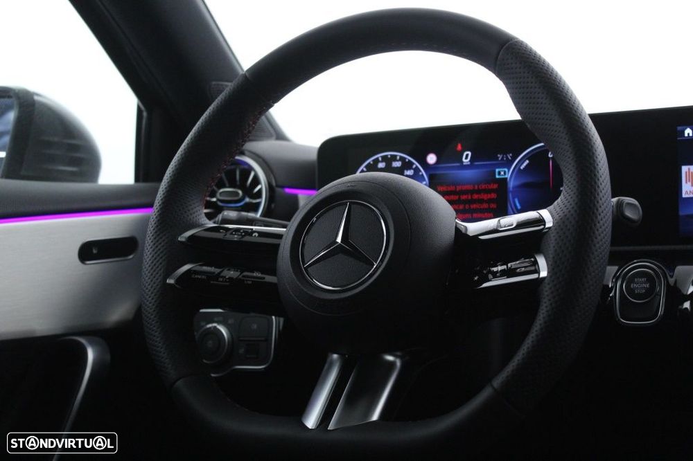 Mercedes-Benz A 250 e AMG Line - 16