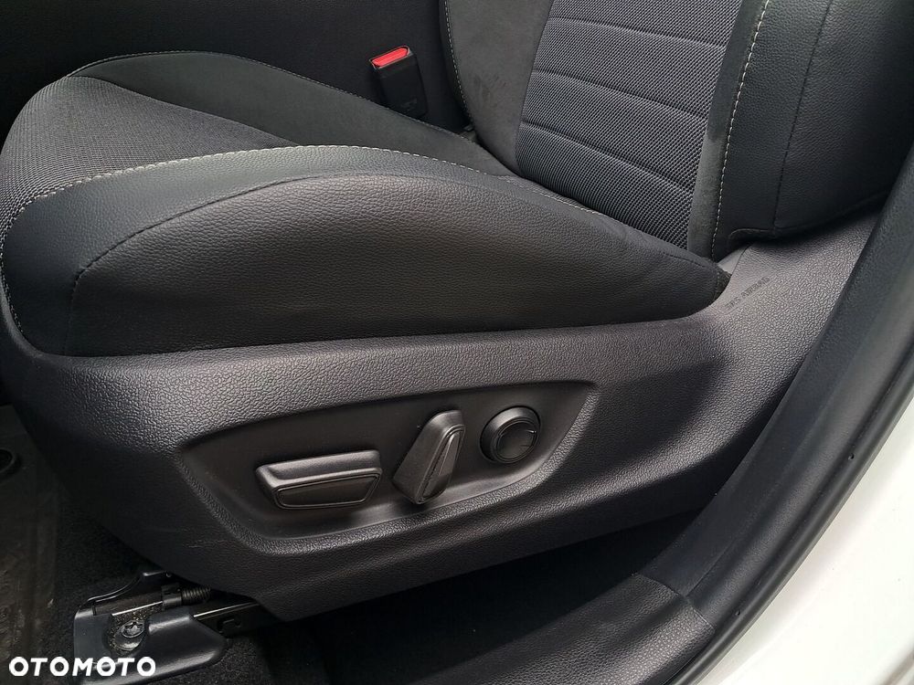 Toyota C-HR 1.8 Hybrid Executive - 16