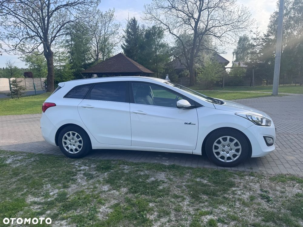 Hyundai i30 i30cw 1.6 CRDi Trend - 4