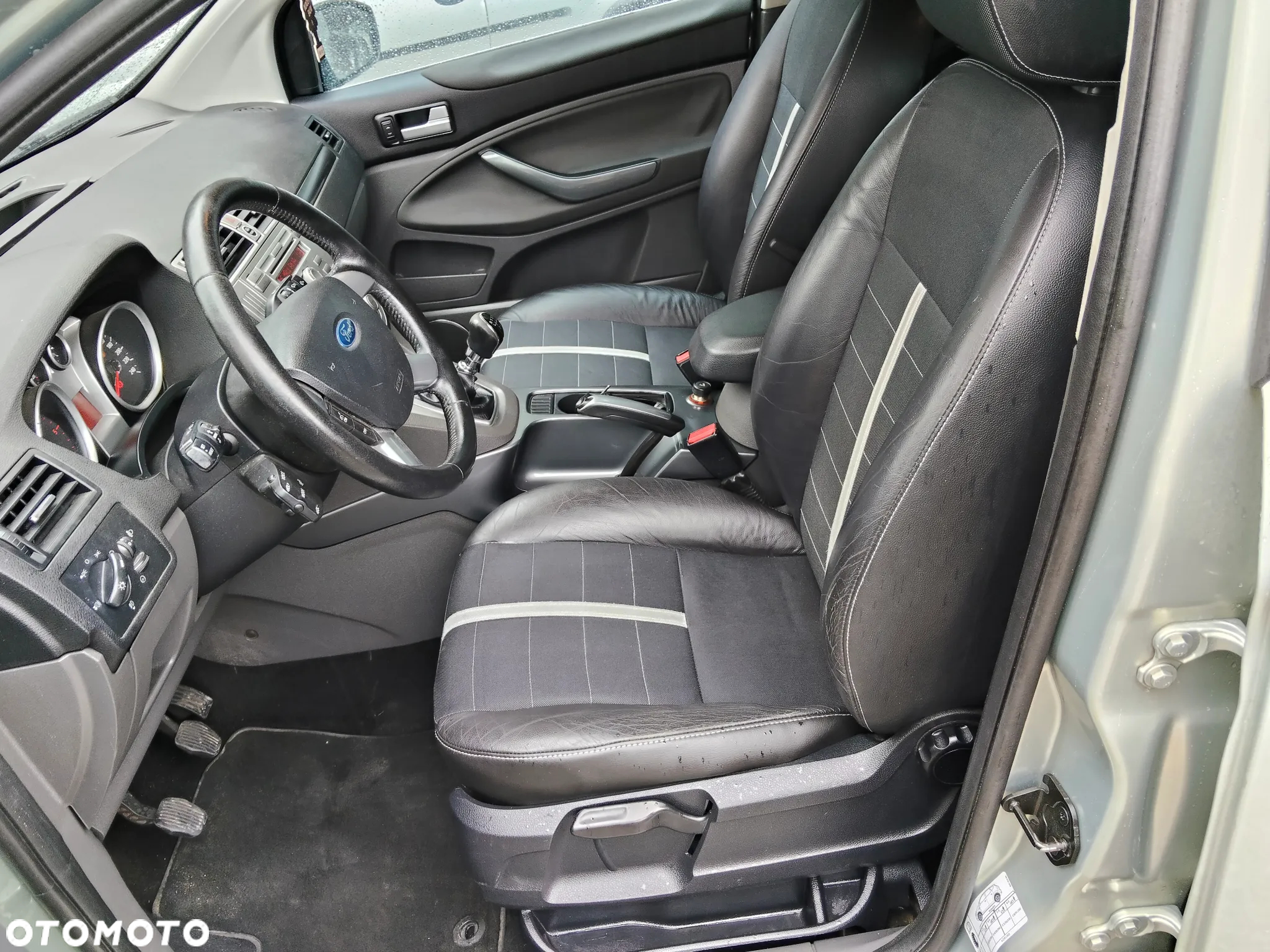 Ford Kuga 2.0 TDCi 4x4 Trend - 19