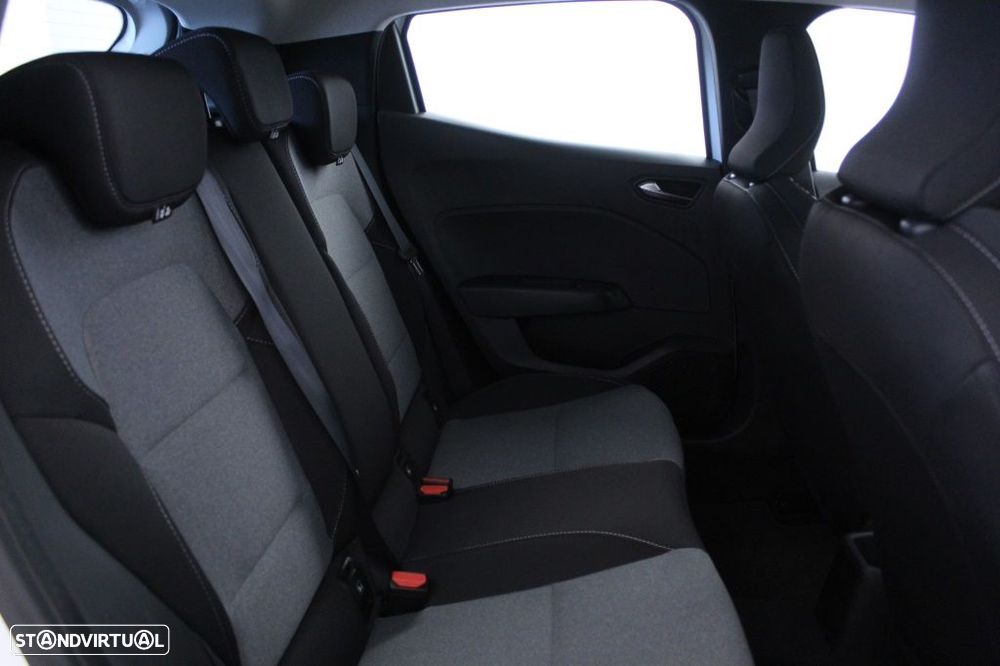 Mitsubishi Colt - 15