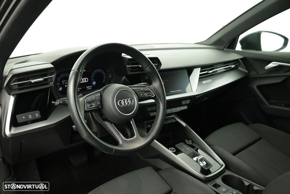 Audi A3 Sportback 45 TFSIe S line - 8