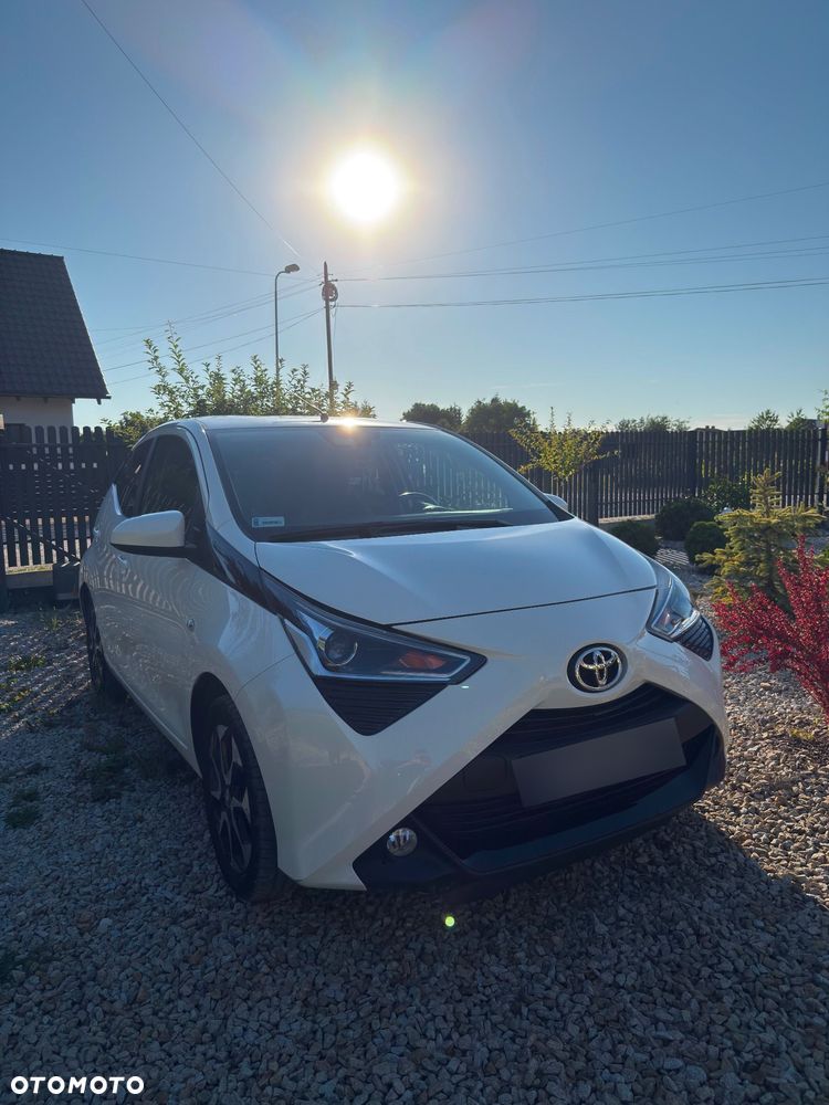 Toyota Aygo x-play - 1