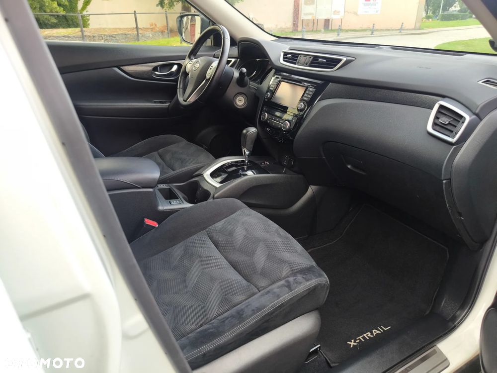 Nissan X-Trail 2.0 dCi Acenta Xtronic 2WD - 17