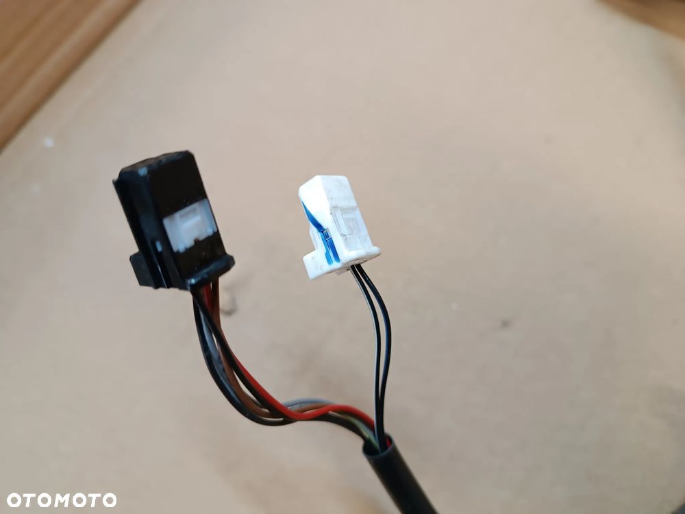 LUSTERKO PRAWE 8 PIN NISSAN LEAF II EUROPA - 5