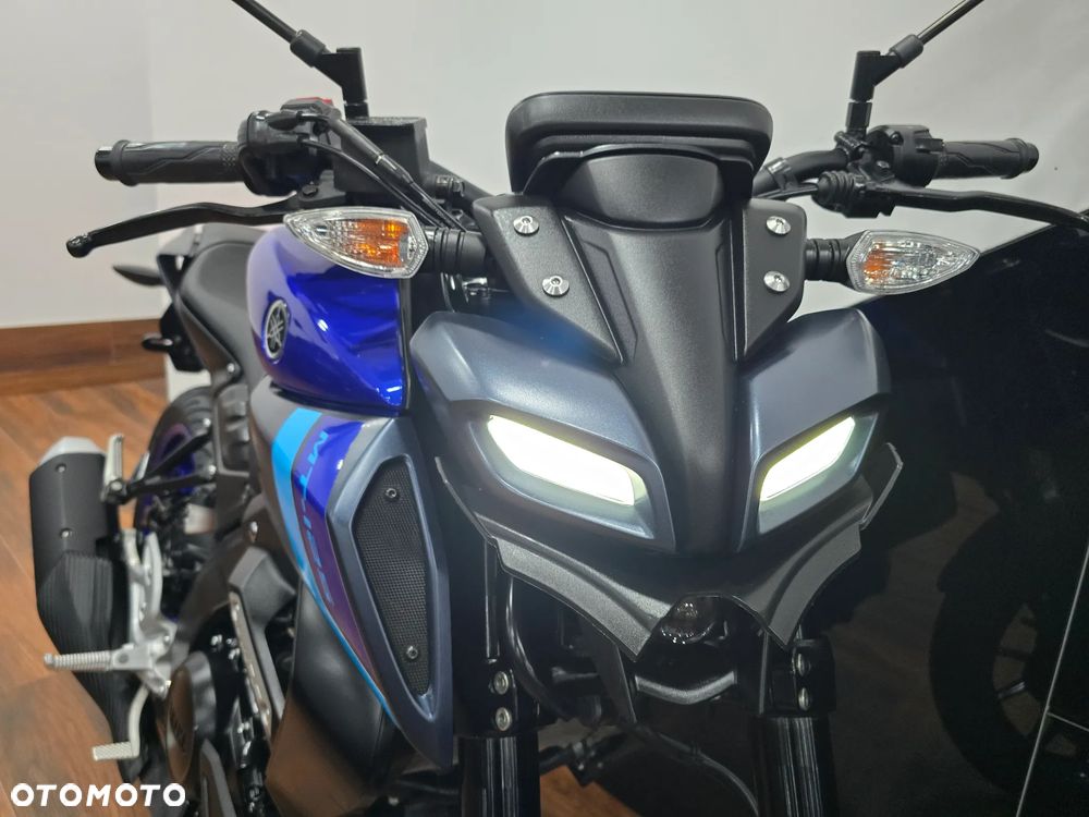 Yamaha MT - 27