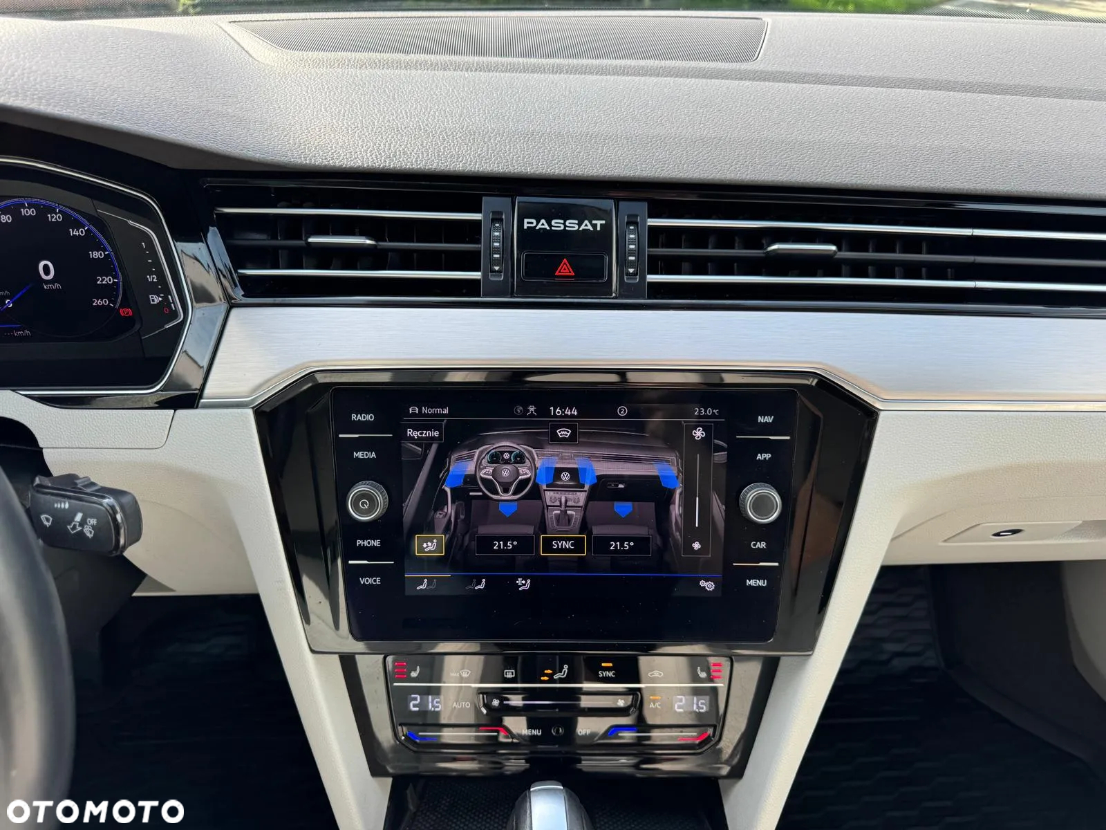 Volkswagen Passat 2.0 TSI Elegance DSG - 25