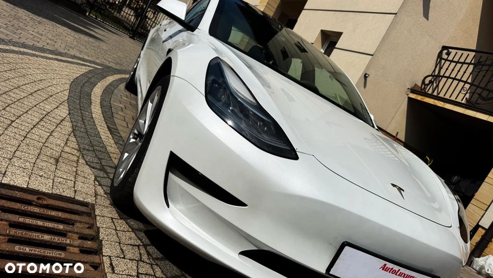 Tesla Model 3 Standard Reichweite Plus Hinterradantrieb - 12