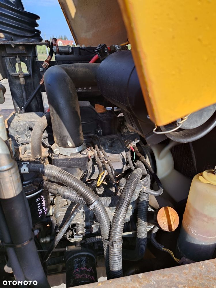 Thwaites 3 tonne - 14