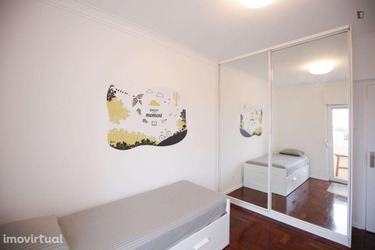 Quarto - localizado em Oeiras Lisbon - Grande imagem: 5/33