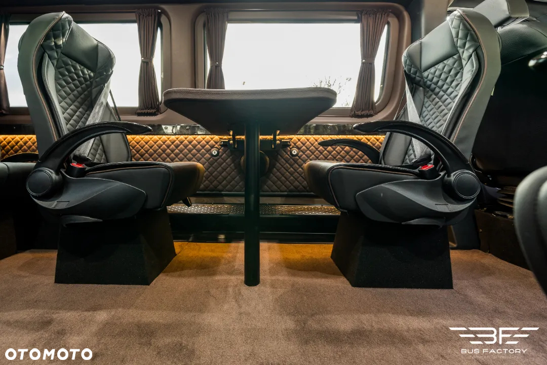 Mercedes-Benz Sprinter - 20