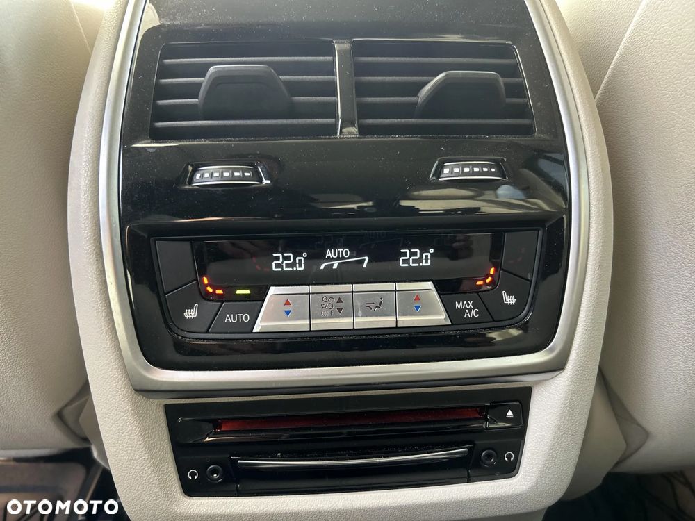 BMW X5 xDrive25d - 33