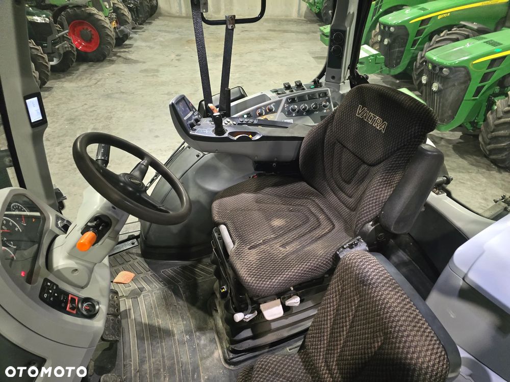 Valtra T 174S - 5