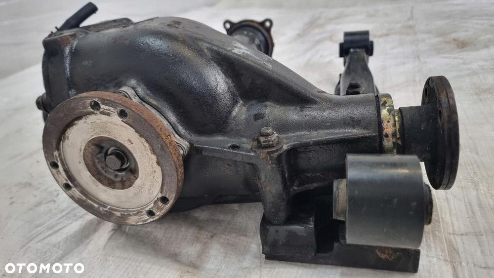 MOST PRZEDNI DYFER NISSAN TERRANO II (R20) 2.4 38511G23007 - 3