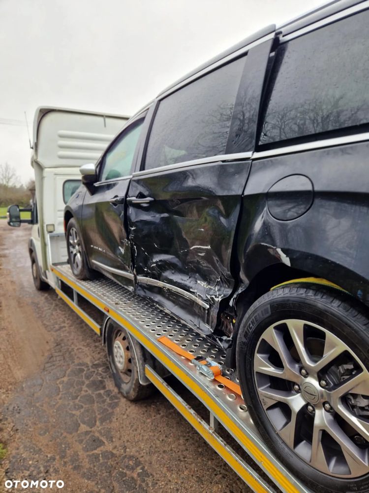 Chrysler Pacifica - 7