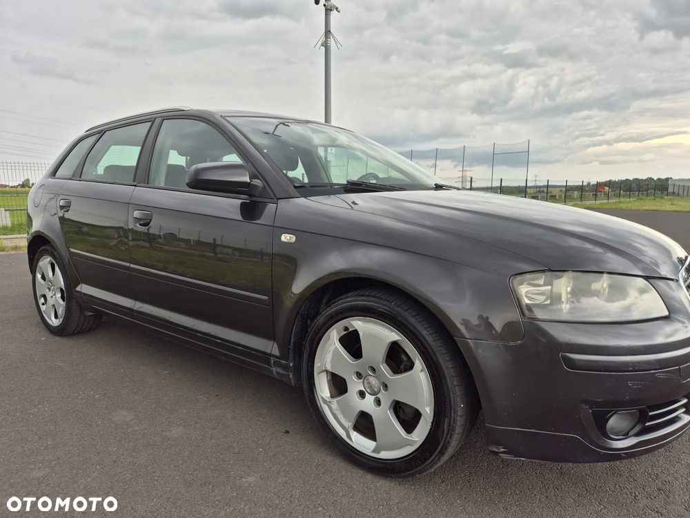 Audi A3 Sportback - 1