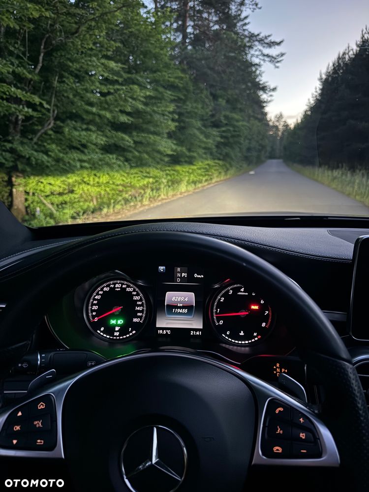 Mercedes-Benz Klasa C 300 9G-TRONIC - 8