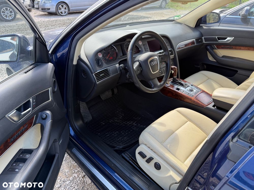 Audi A6 Avant 4.2 quattro tiptronic - 21