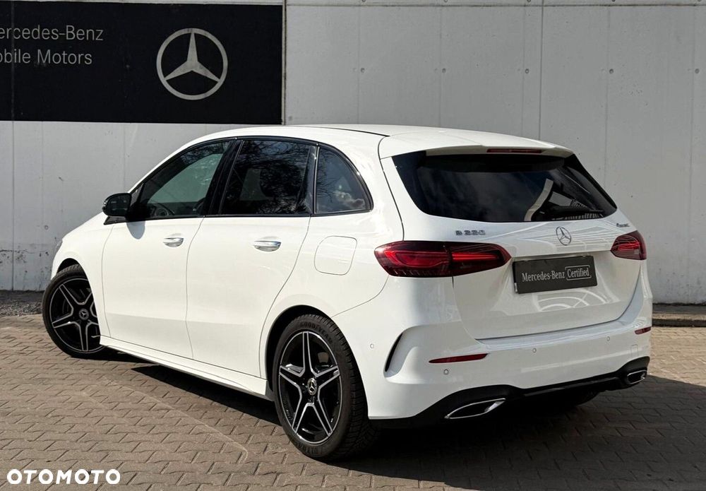 Mercedes-Benz Klasa B 220 4-Matic AMG Line 7G-DCT - 12
