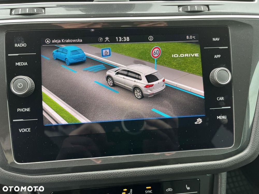 Volkswagen Tiguan - 28