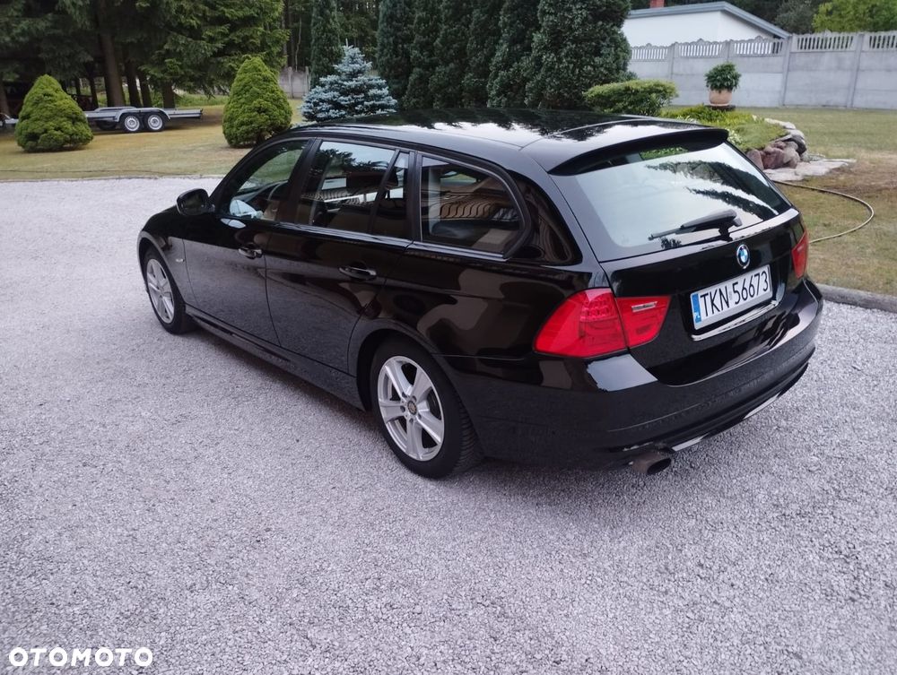 BMW Seria 3 318d - 13