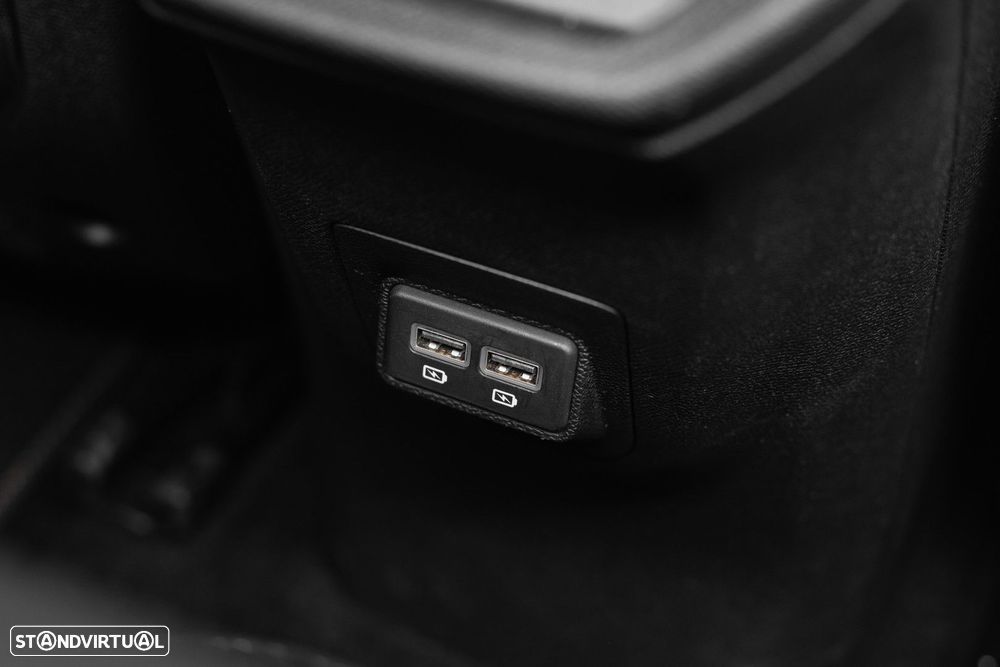 Peugeot 3008 1.6 Hybrid GT Pack e-EAT8 - 41