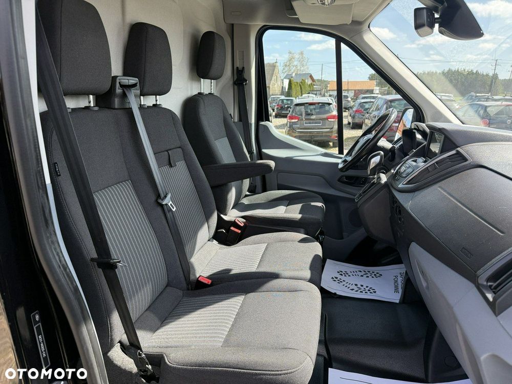Ford Transit - 25