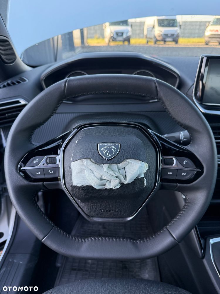 Peugeot 2008 Benzin 100 Style - 21