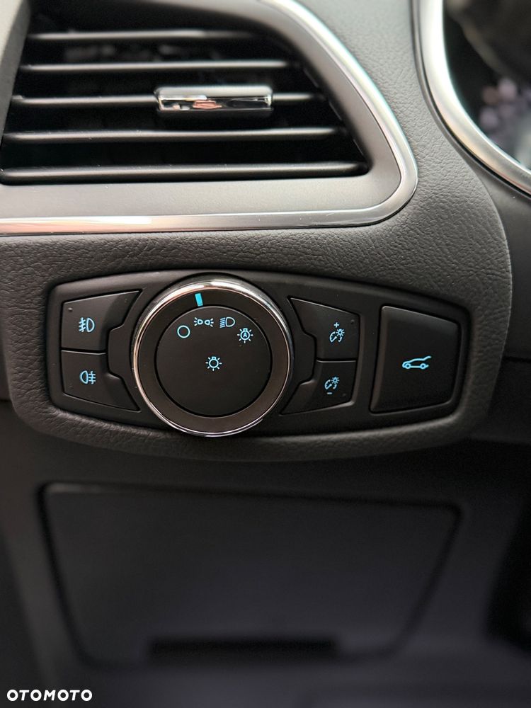 Ford S-Max 2.0 EcoBlue Titanium - 28