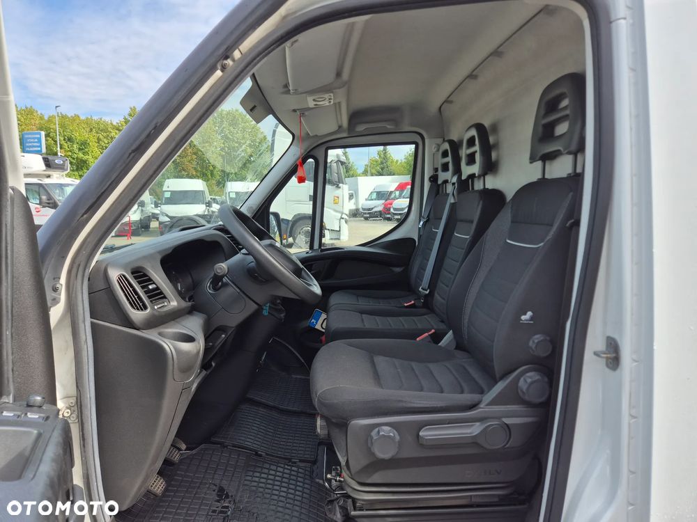 Iveco 35S18V (32726) - 9