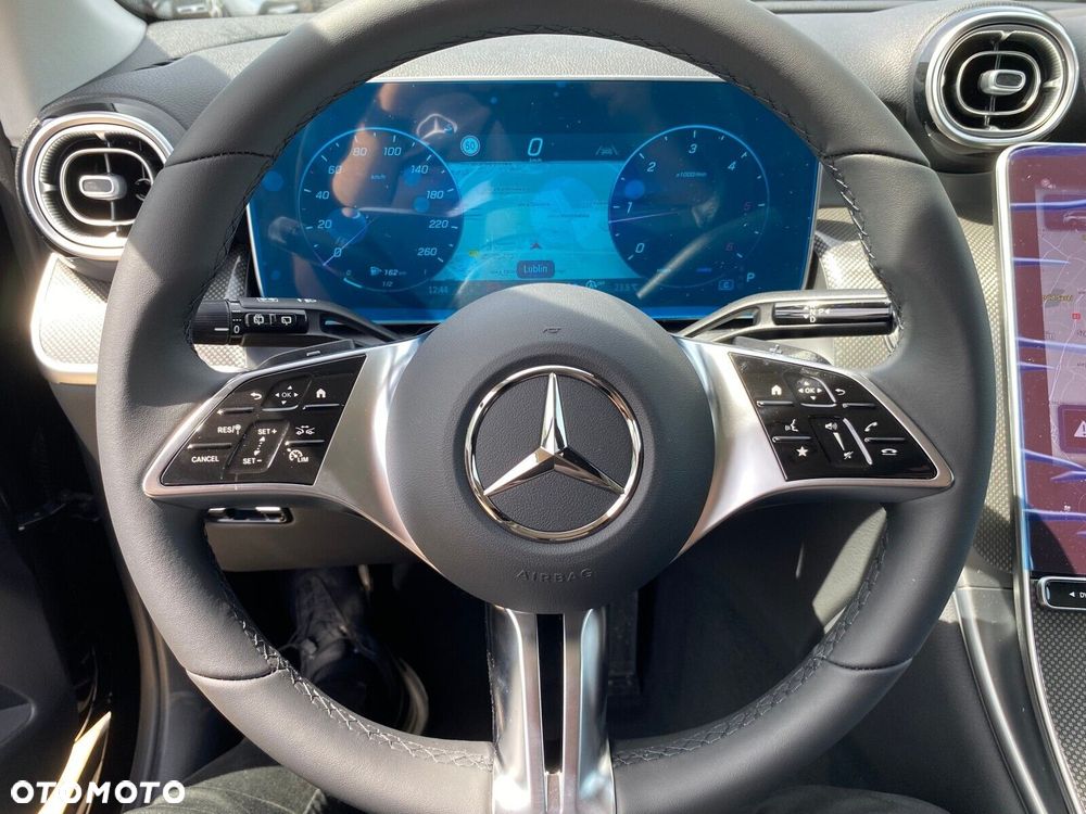 Mercedes-Benz GLC - 12