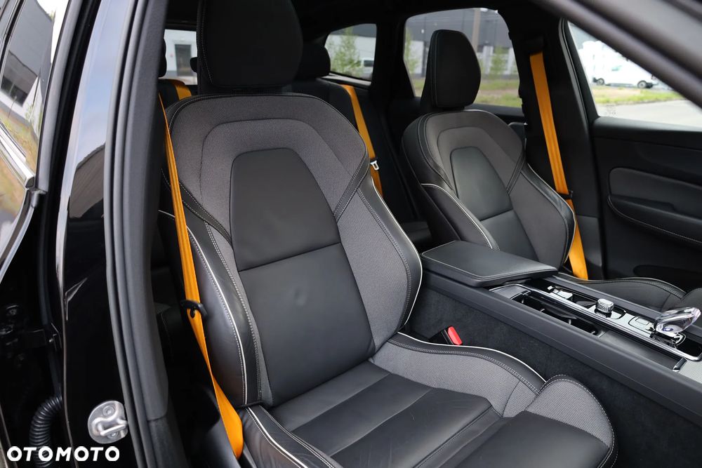 Volvo XC 60 T8 AWD Polestar Engineered - 20