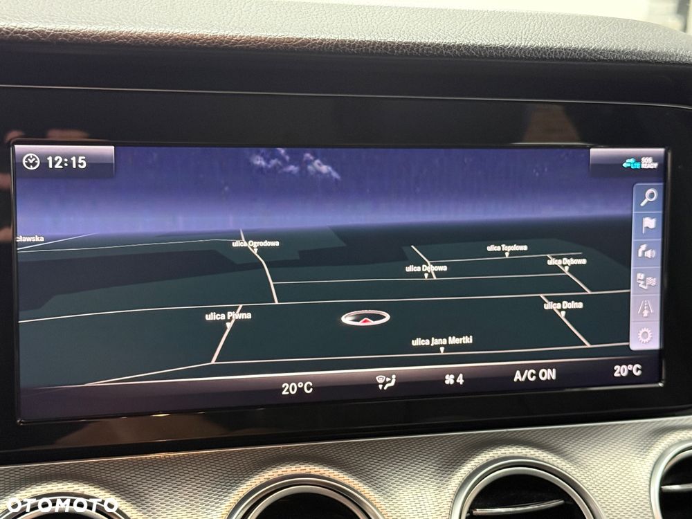 Mercedes-Benz Klasa E 220 d 9G-TRONIC - 26