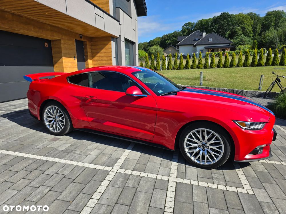 Ford Mustang - 8