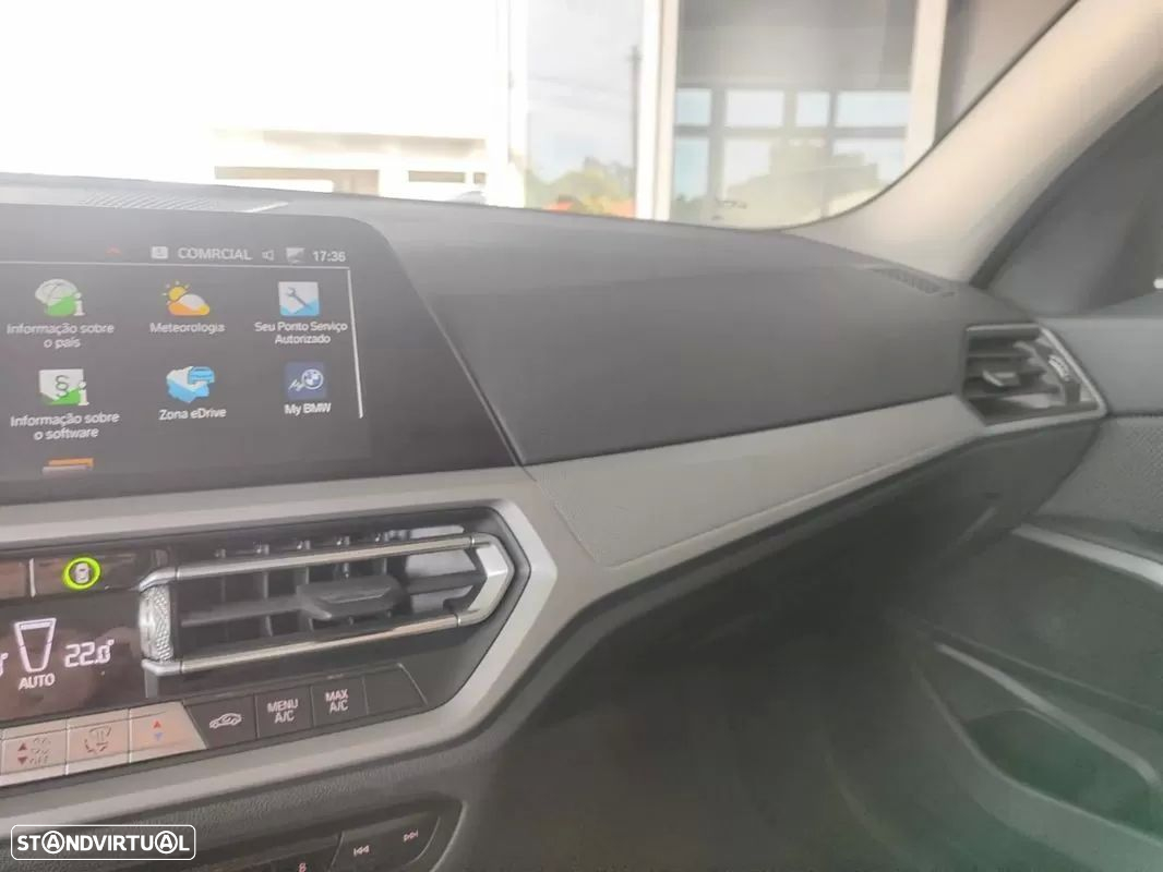 BMW 330 e Corporate Edition Auto - 44