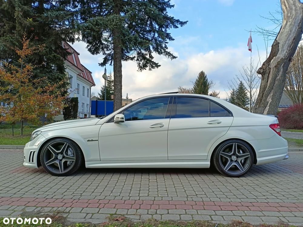 Mercedes-Benz Klasa C 63 AMG 7G-TRONIC SPORT EDITION - 4