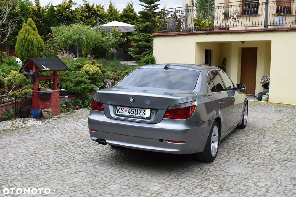 BMW Seria 5 523i Edition Sport - 6