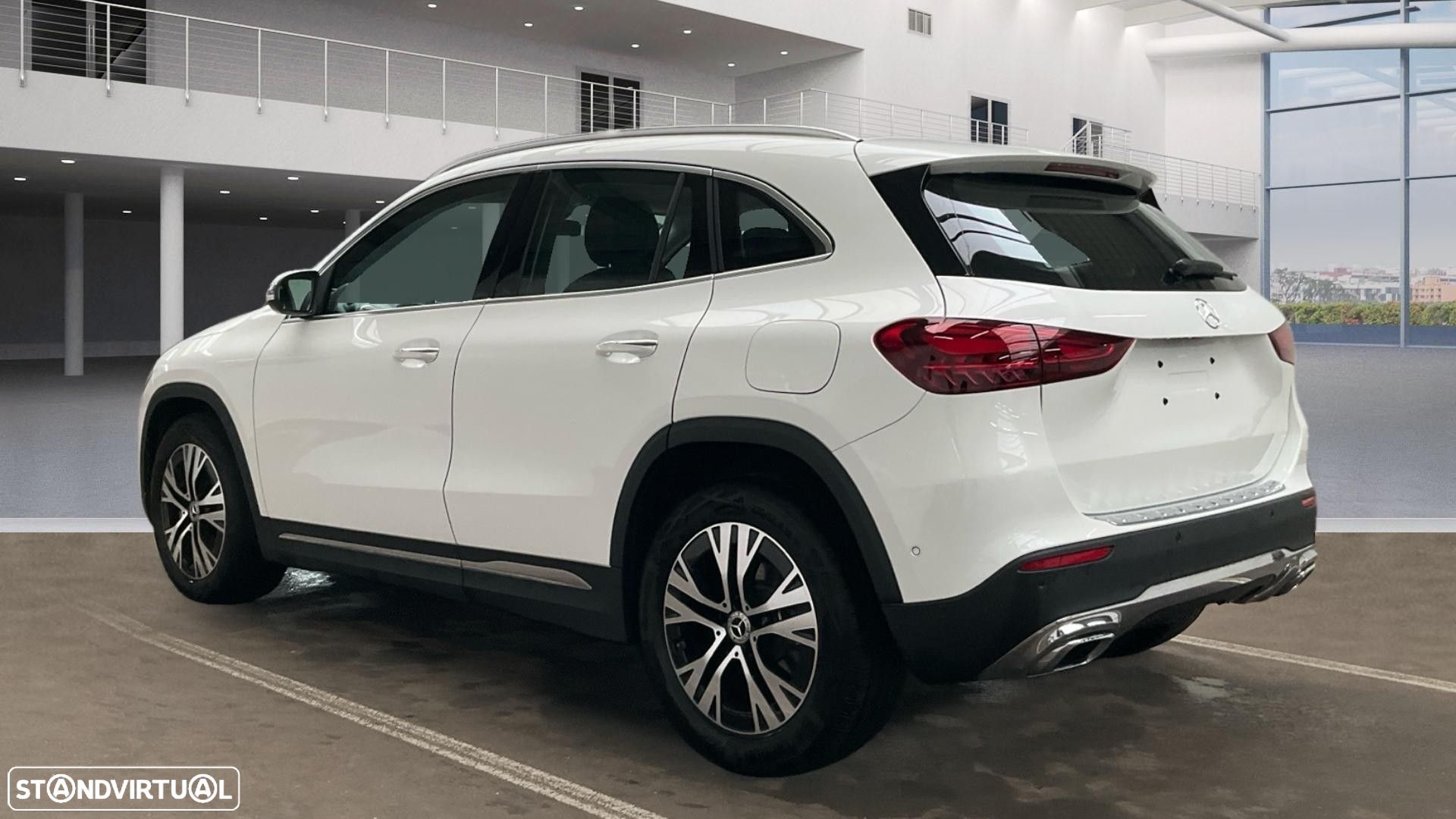 Mercedes-Benz GLA 200 Progressive - 1