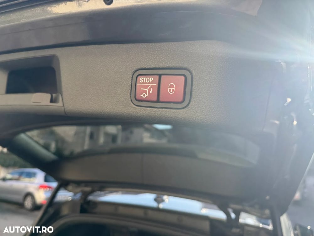 Mercedes-Benz GLE 400 4Matic 9G-TRONIC AMG Line - 12