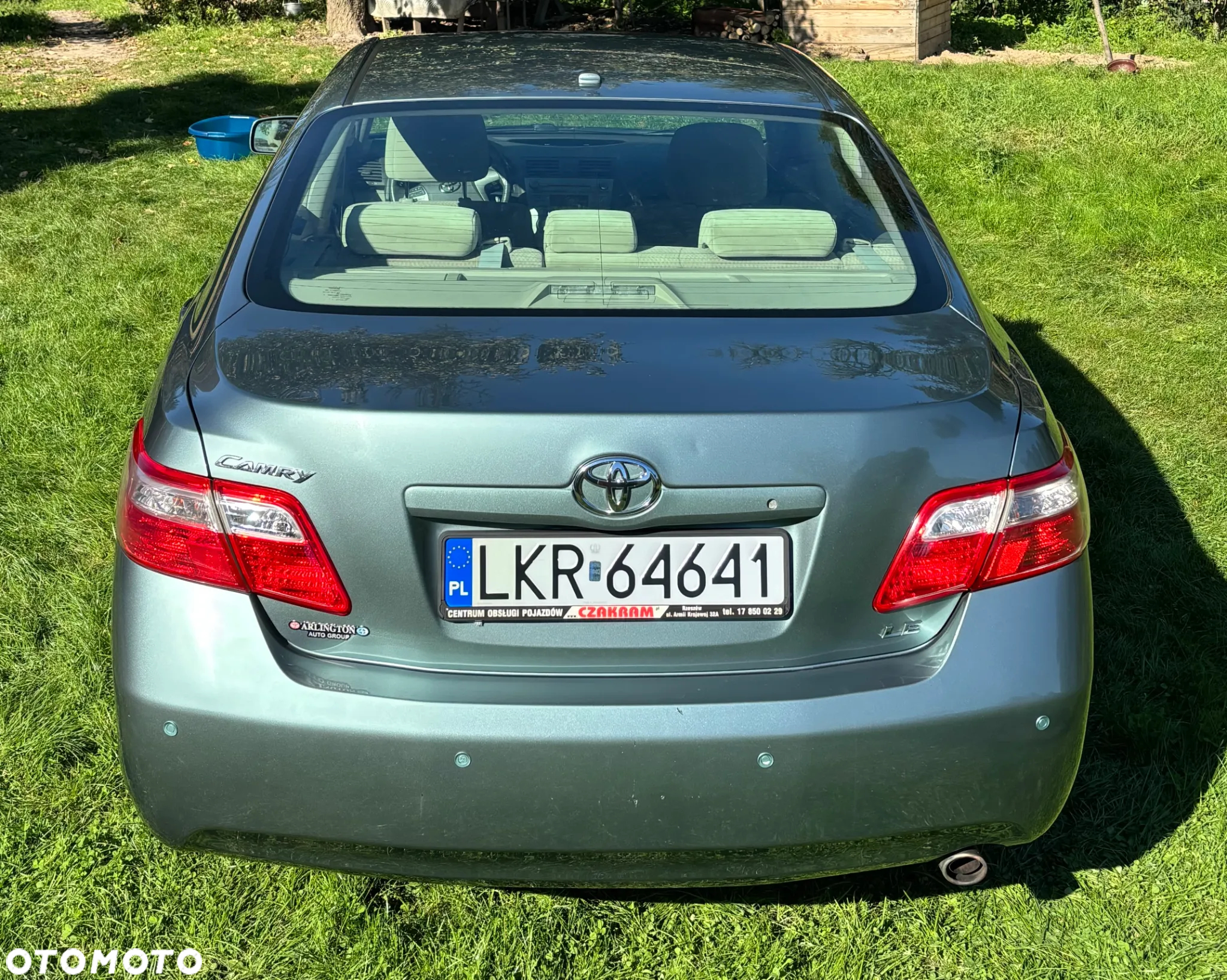 Toyota Camry 2.5 LE - 8